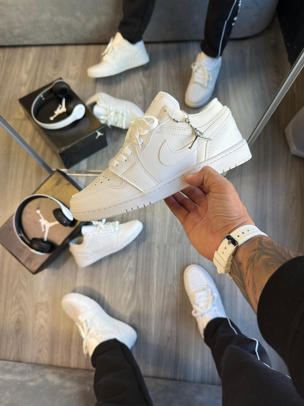 TÊNIS JORDAN LOW