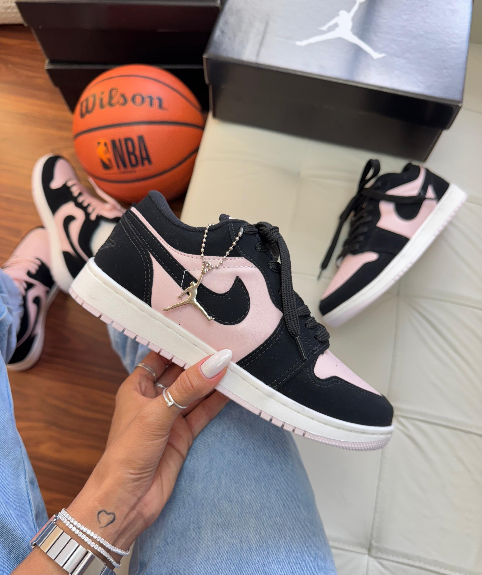 TÊNIS JORDAN LOW
