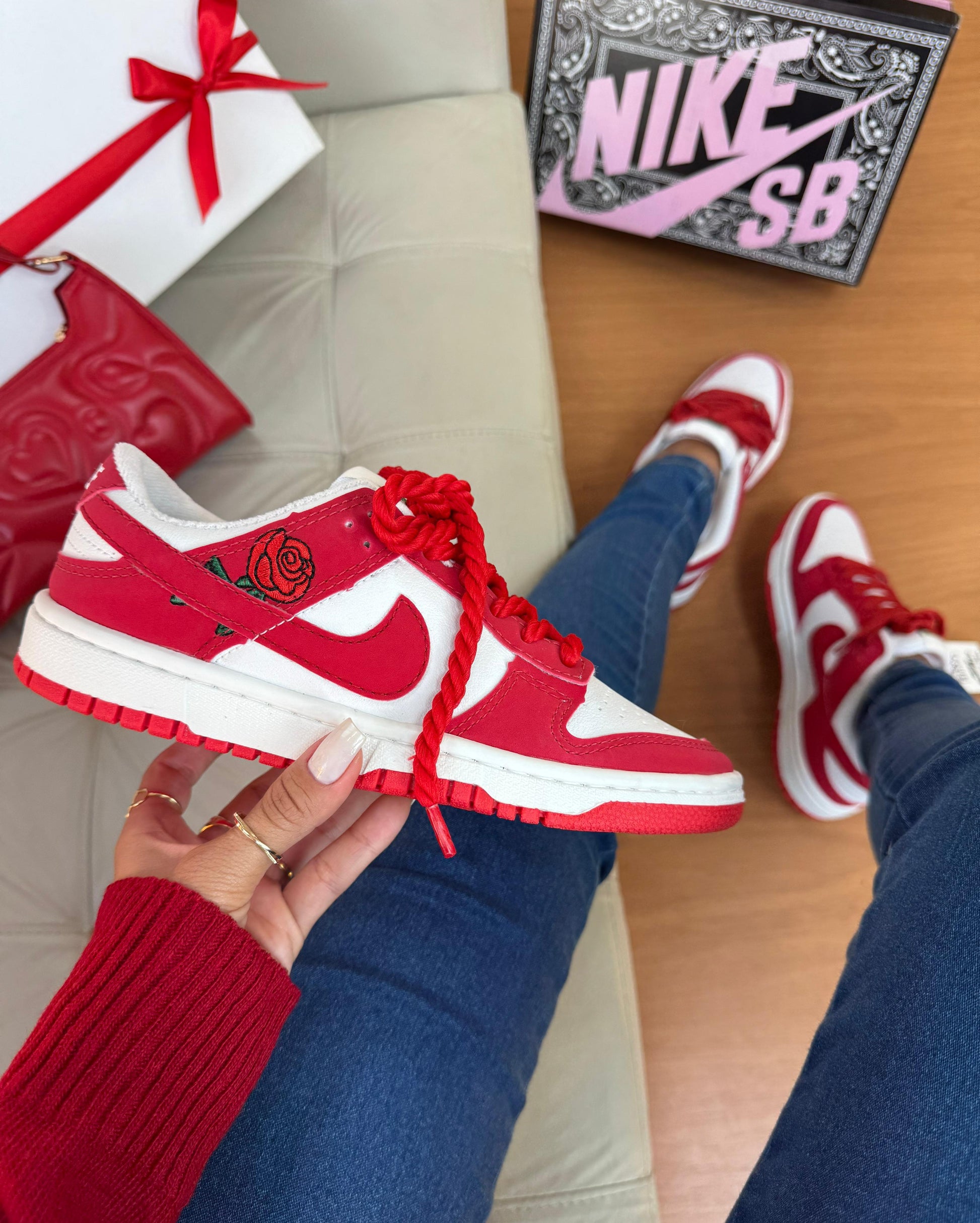 NIKE DUNK LUXO