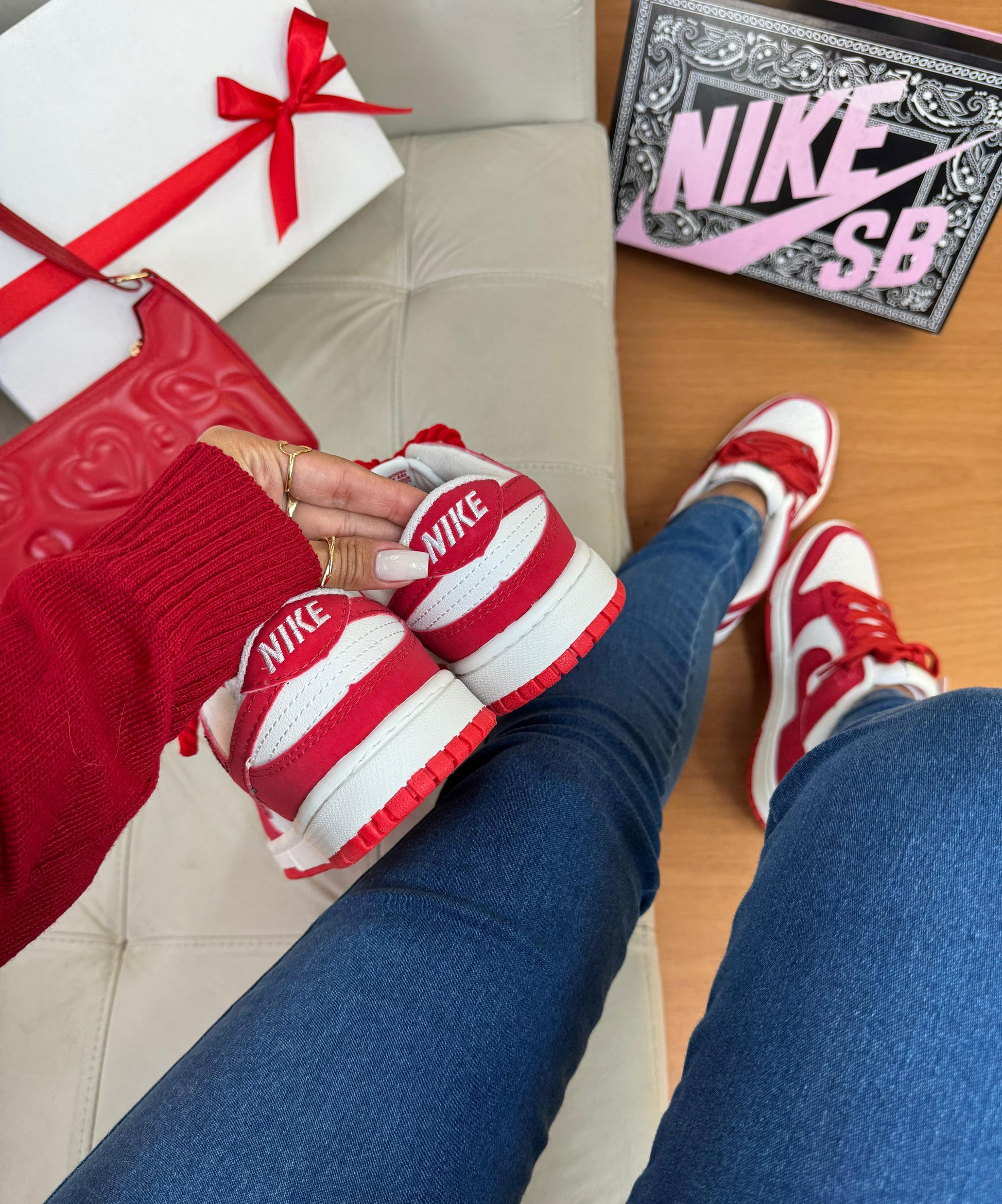 NIKE DUNK LUXO