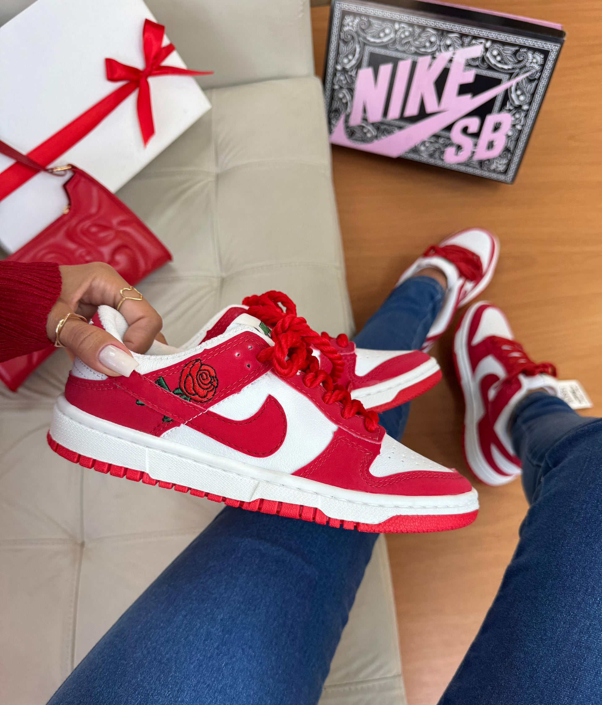 NIKE DUNK LUXO