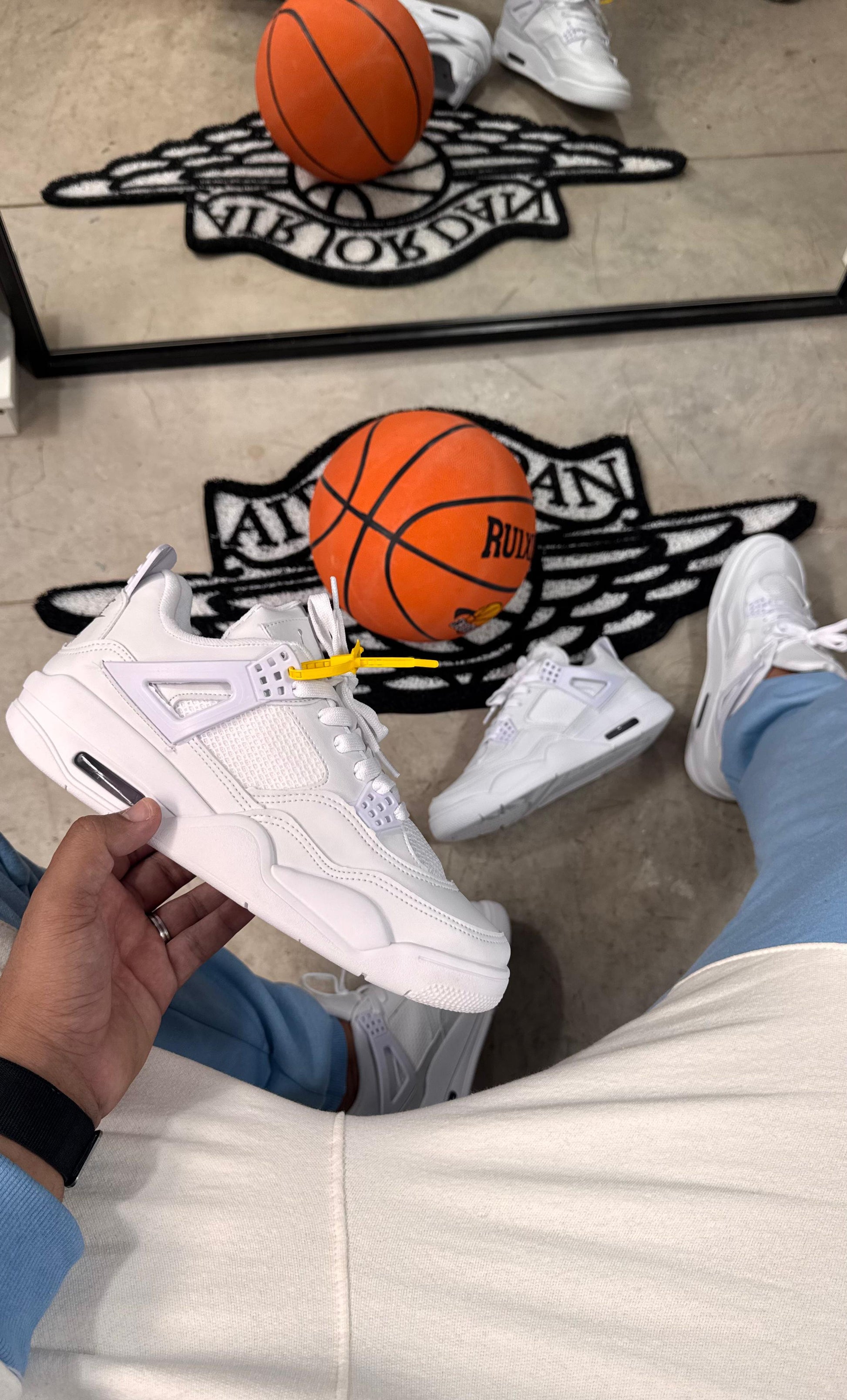 TÊNIS JORDAN LOW