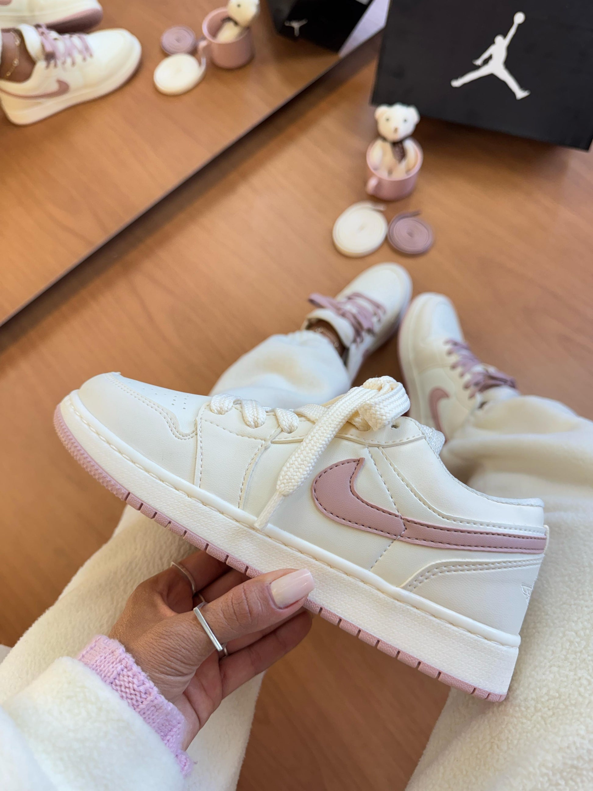 TÊNIS JORDAN LOW