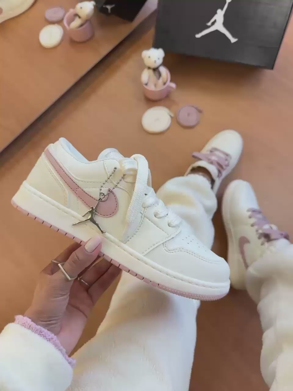 TÊNIS JORDAN LOW